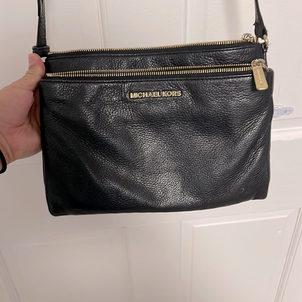 Michael Kors Black Cross Body Bag Pebbled Leather Medium Size